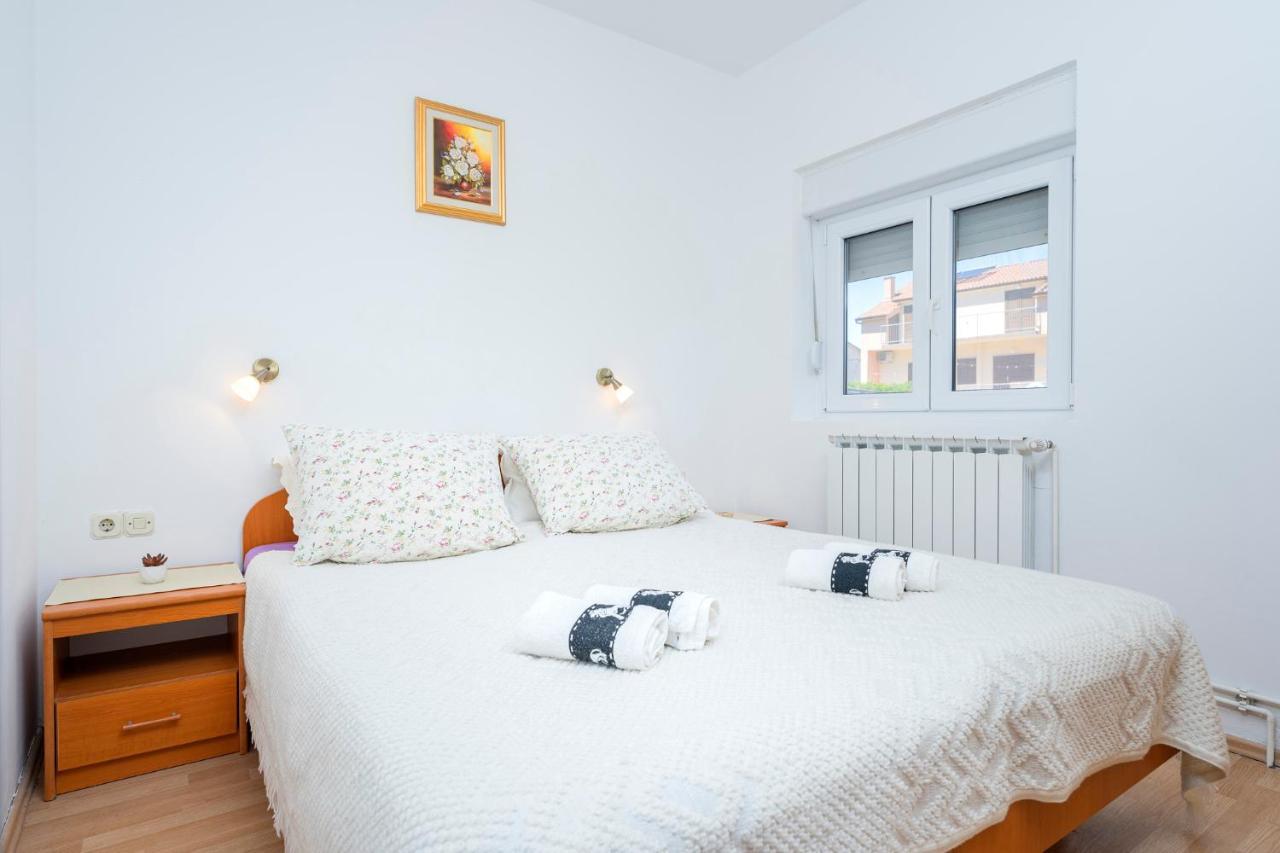 Apartments Draganic Jelsa  Exterior foto