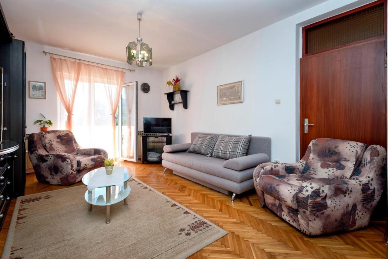 Apartments Draganic Jelsa  Exterior foto